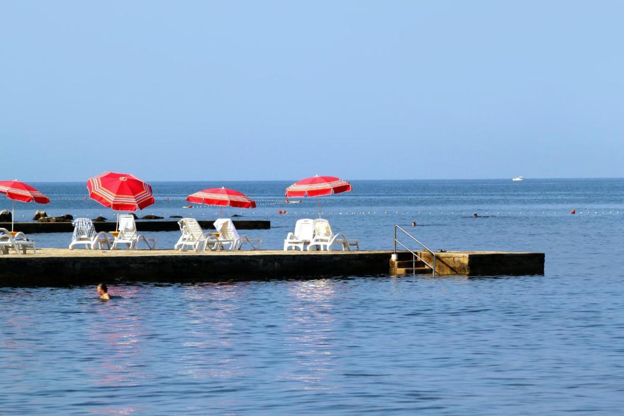 Apartments With A Parking Space Umag - 7094 Екстер'єр фото